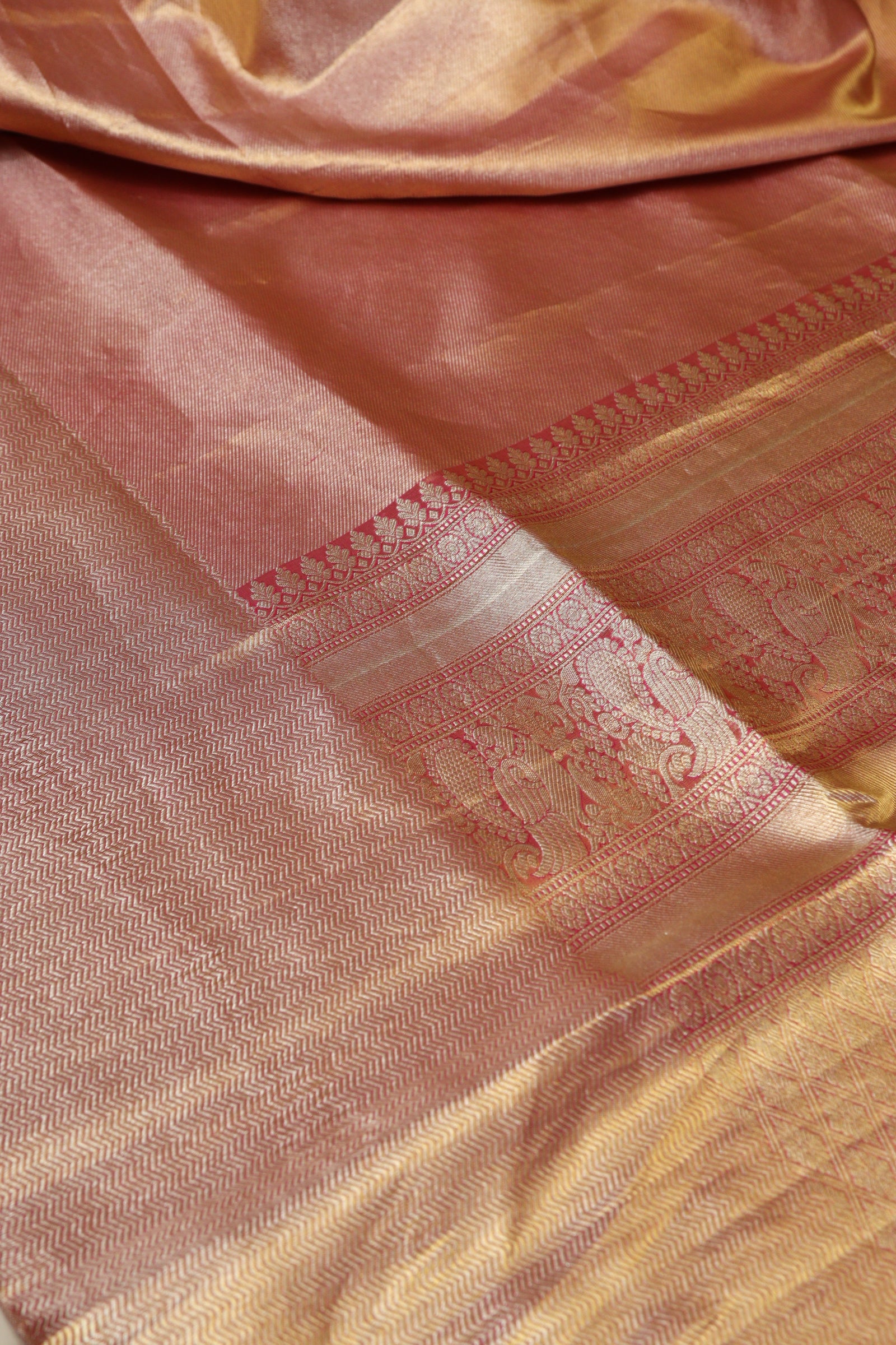 Pink Kanjeevaram Handloom Pure Tissue Silk Saree - Luxurion World
