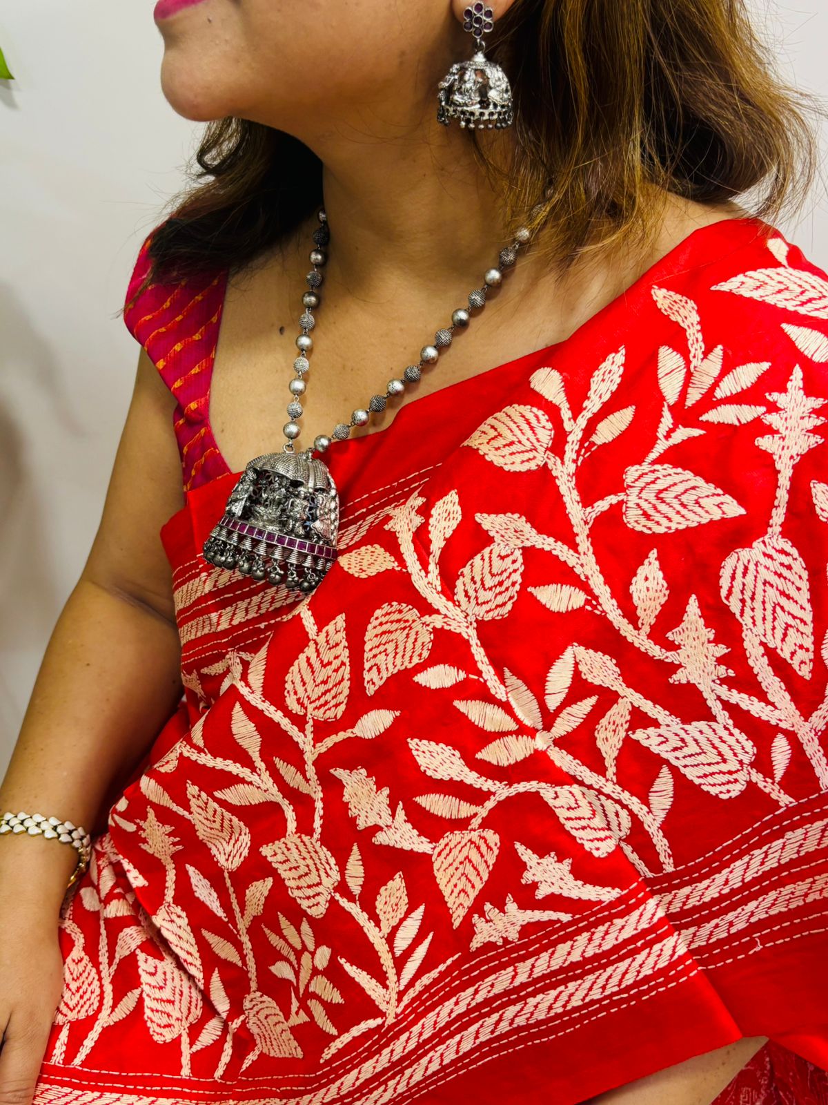 Red Hand Embroidered Kantha Pure Bangalore Silk Saree - Luxurion World