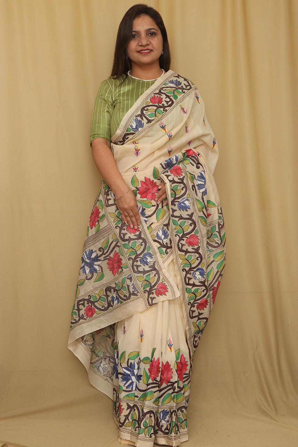 Exquisite Off White Kantha Silk Saree with Hand Embroidery - Luxurion World