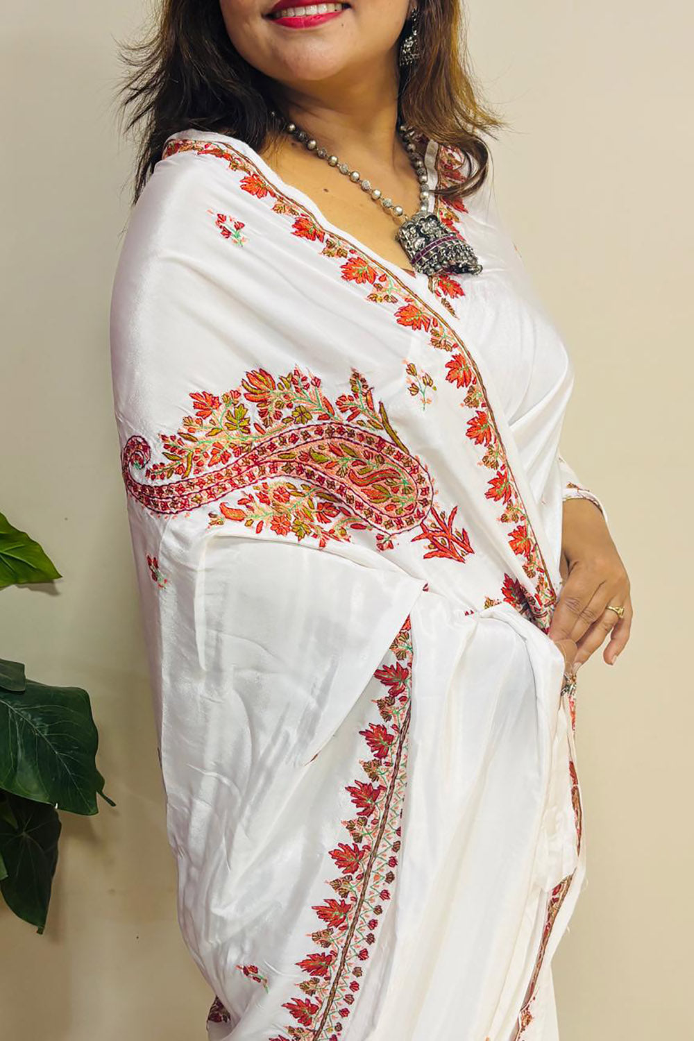 White Kashmiri Sozni Crepe Saree—Fine Needle Embroidery, Wedding & Festive