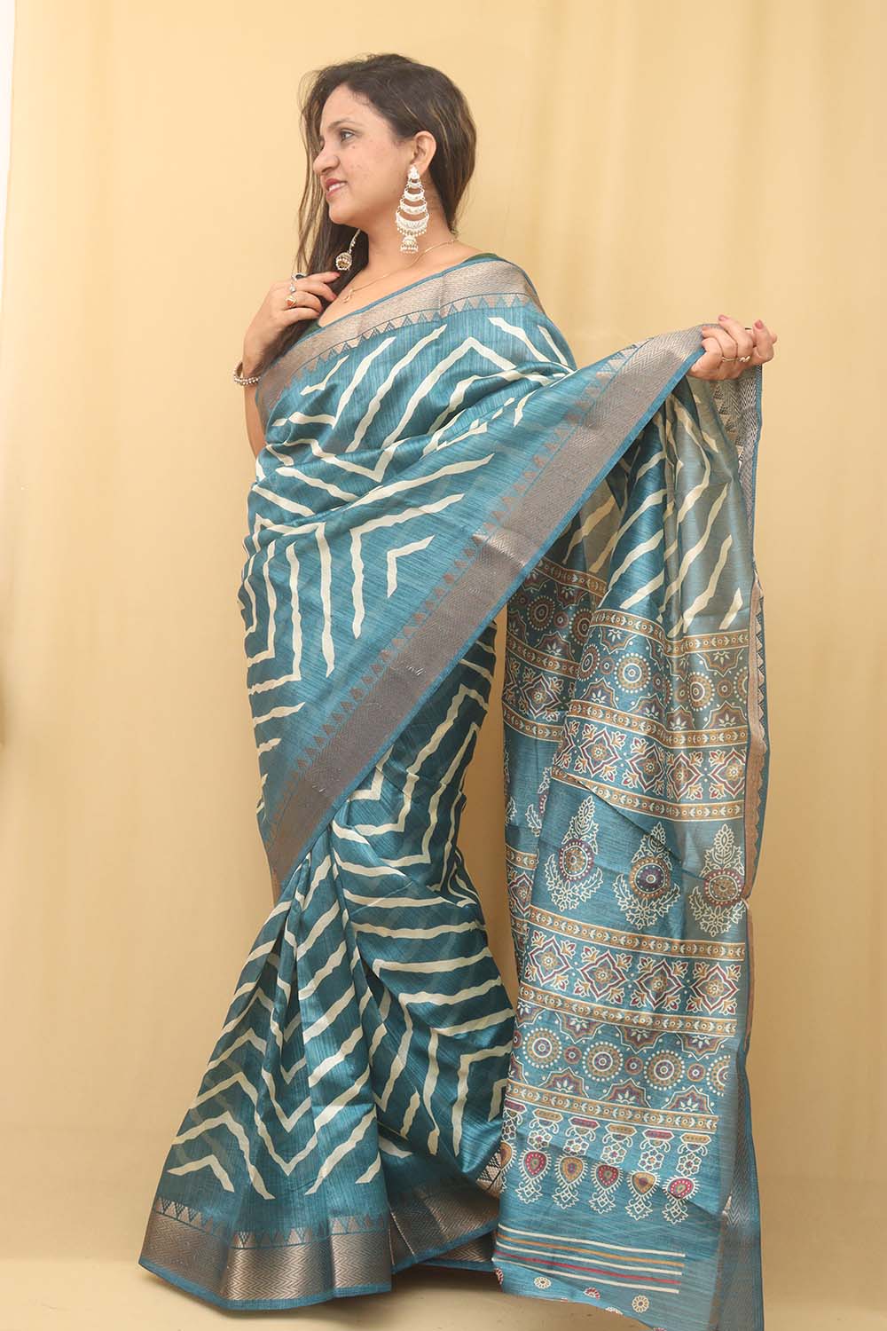 Blue Leheriya Tussar Silk Saree: Elegant and Timeless - Luxurion World