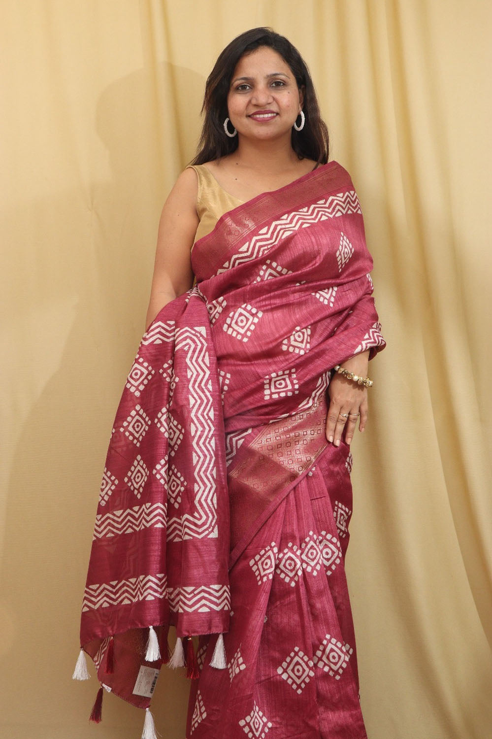 Red Block Printed Tussar Saree with Silk Blend - Luxurion World