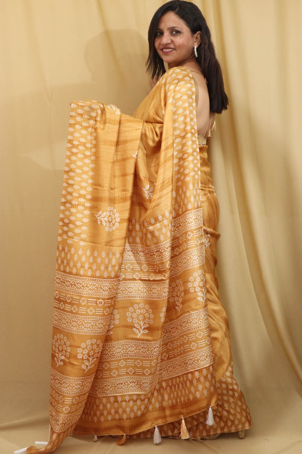 Golden Glow: Block Printed Tussar Saree - Luxurion World
