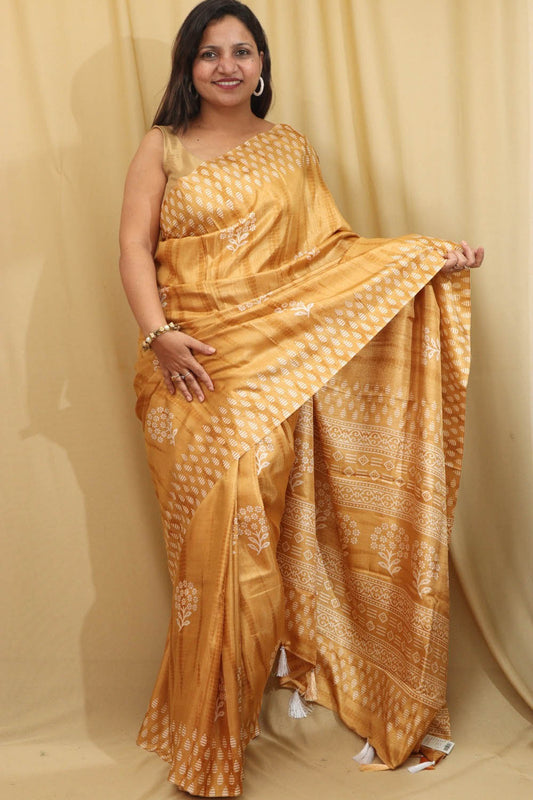 Golden Glow: Block Printed Tussar Saree - Luxurion World