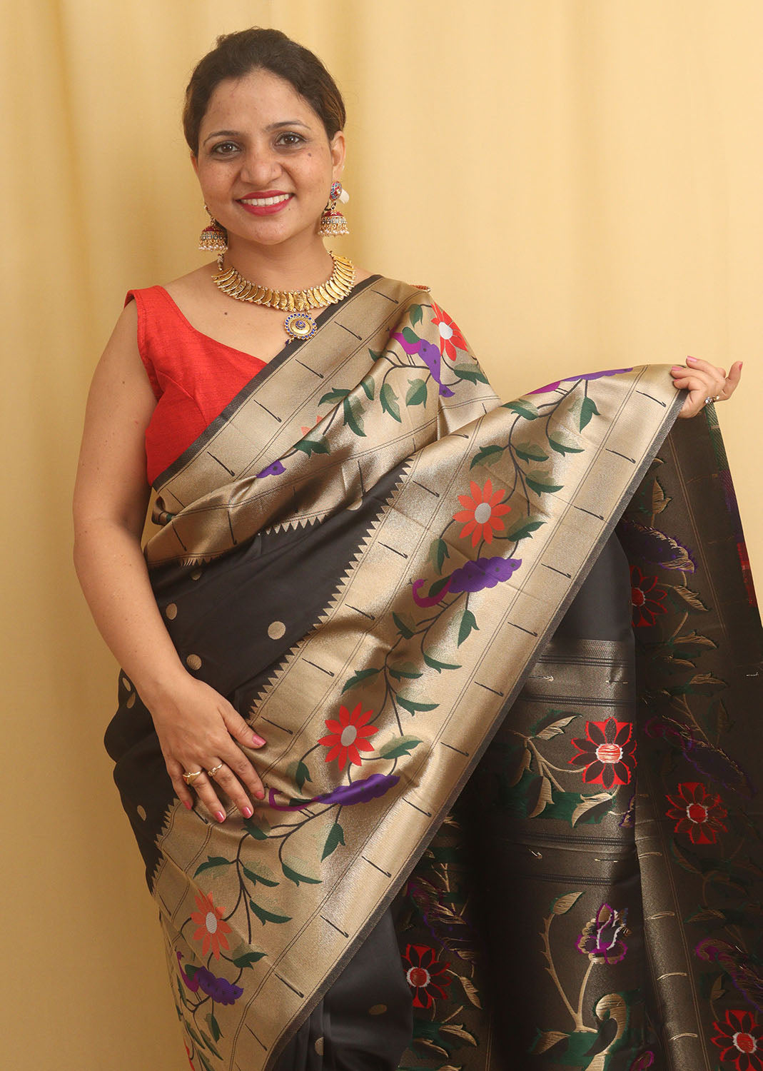 Black Paithani Silk Bird And Flower Design Saree - Luxurion World