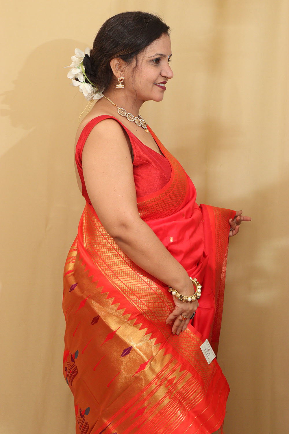 Exquisite Red Paithani Silk Peacock Design Saree - Luxurion World