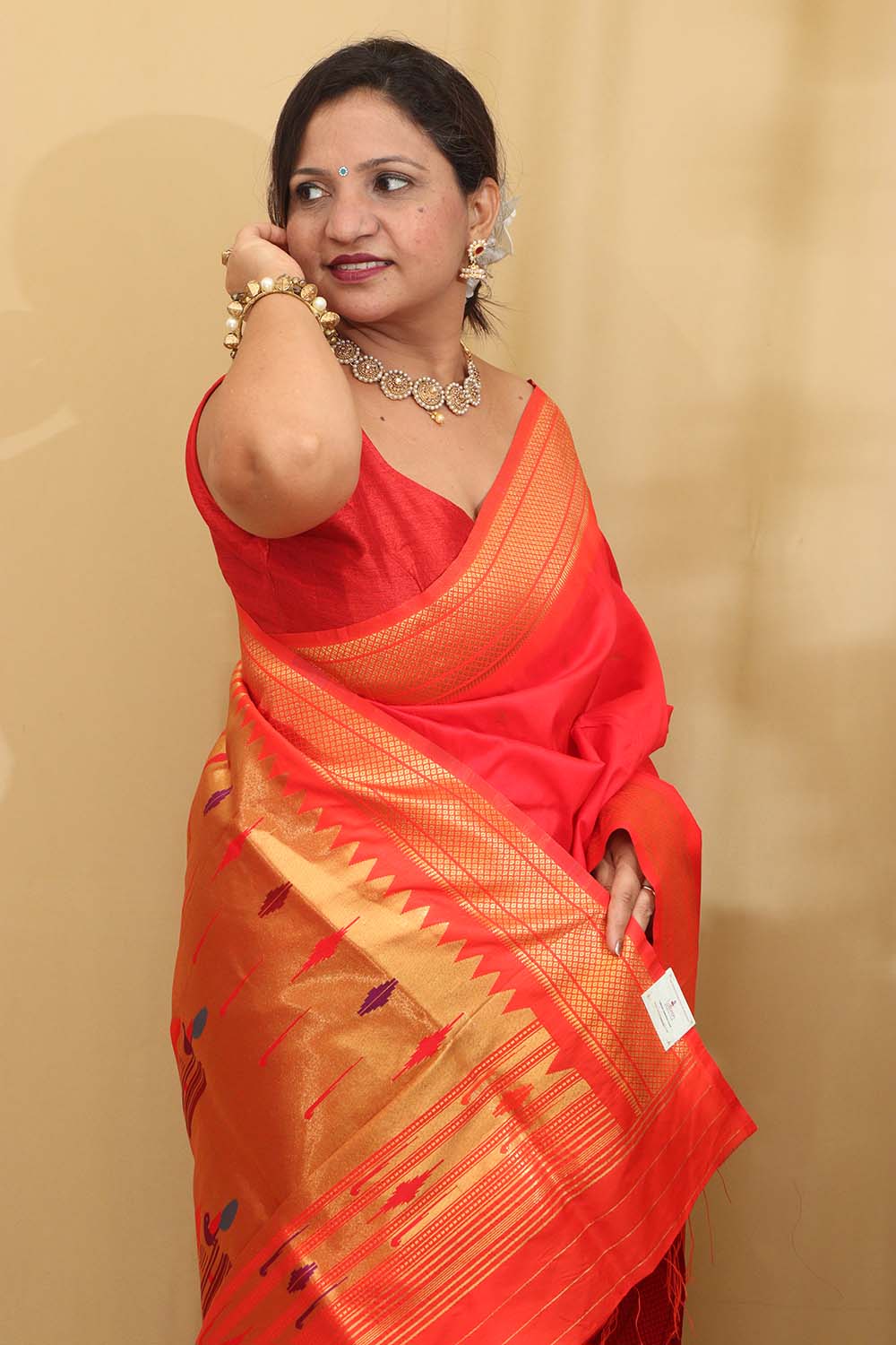 Exquisite Red Paithani Silk Peacock Design Saree - Luxurion World