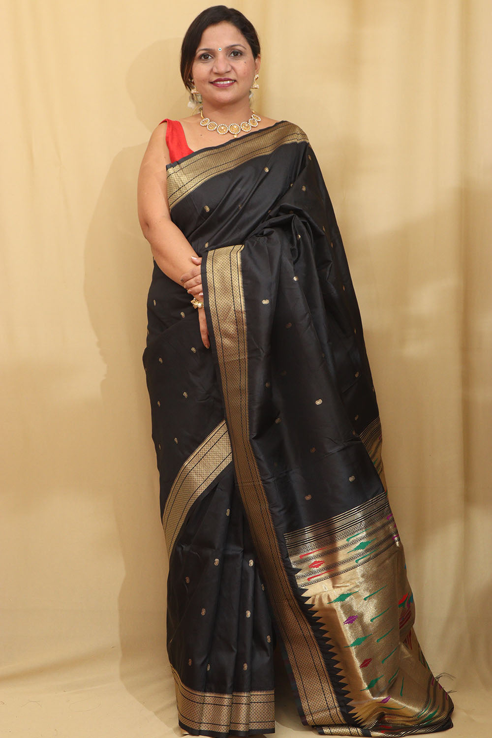 Exquisite Black Paithani Silk Peacock Design Saree - Luxurion World