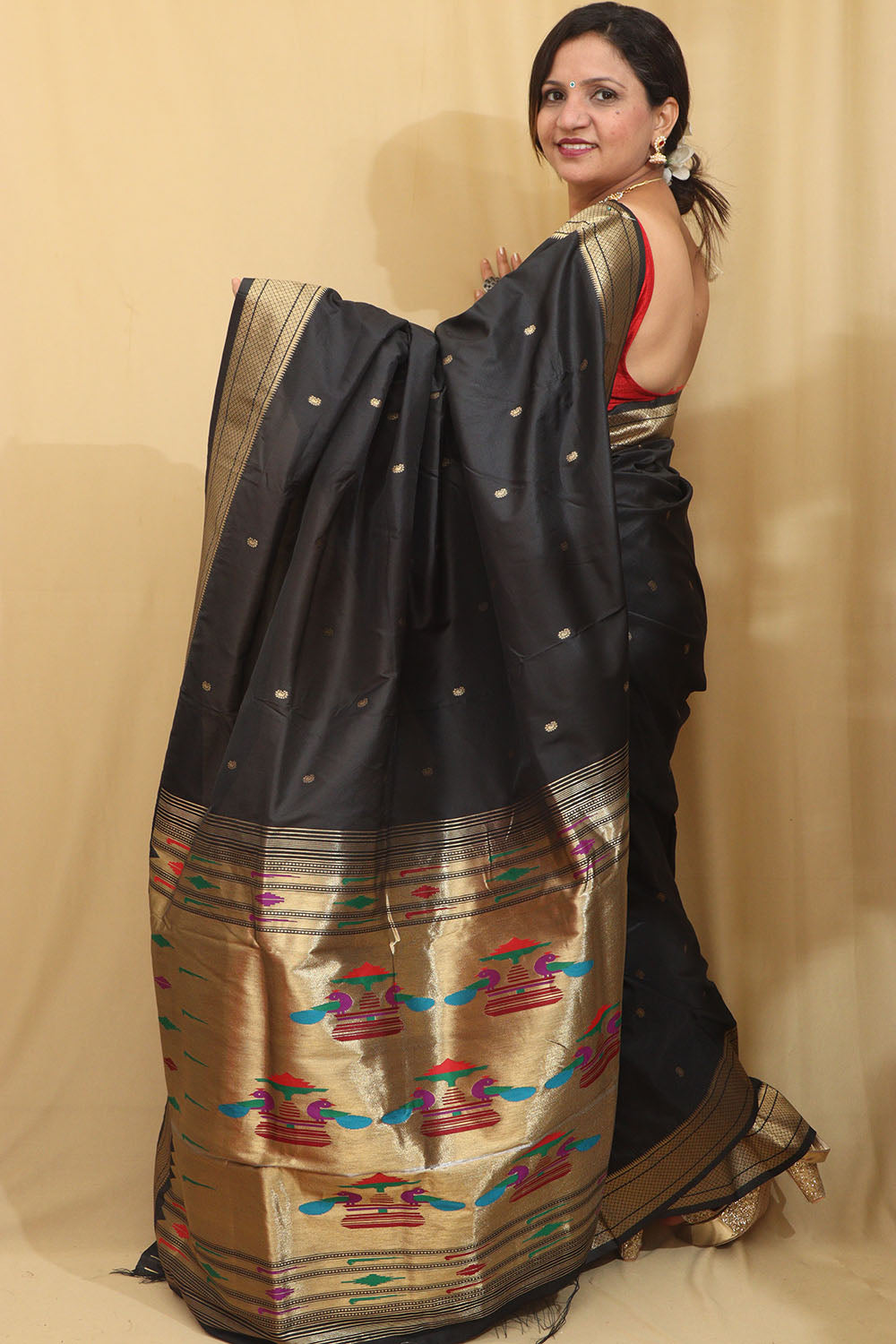Exquisite Black Paithani Silk Peacock Design Saree - Luxurion World