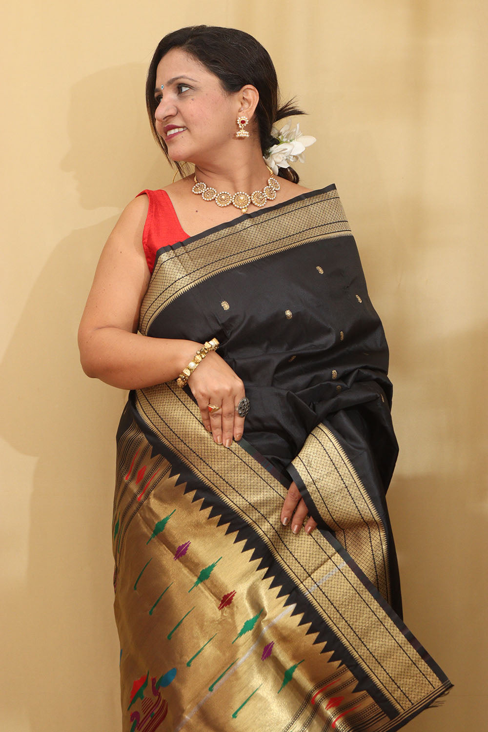 Exquisite Black Paithani Silk Peacock Design Saree - Luxurion World