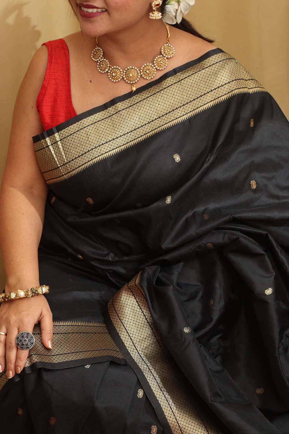 Exquisite Black Paithani Silk Peacock Design Saree - Luxurion World