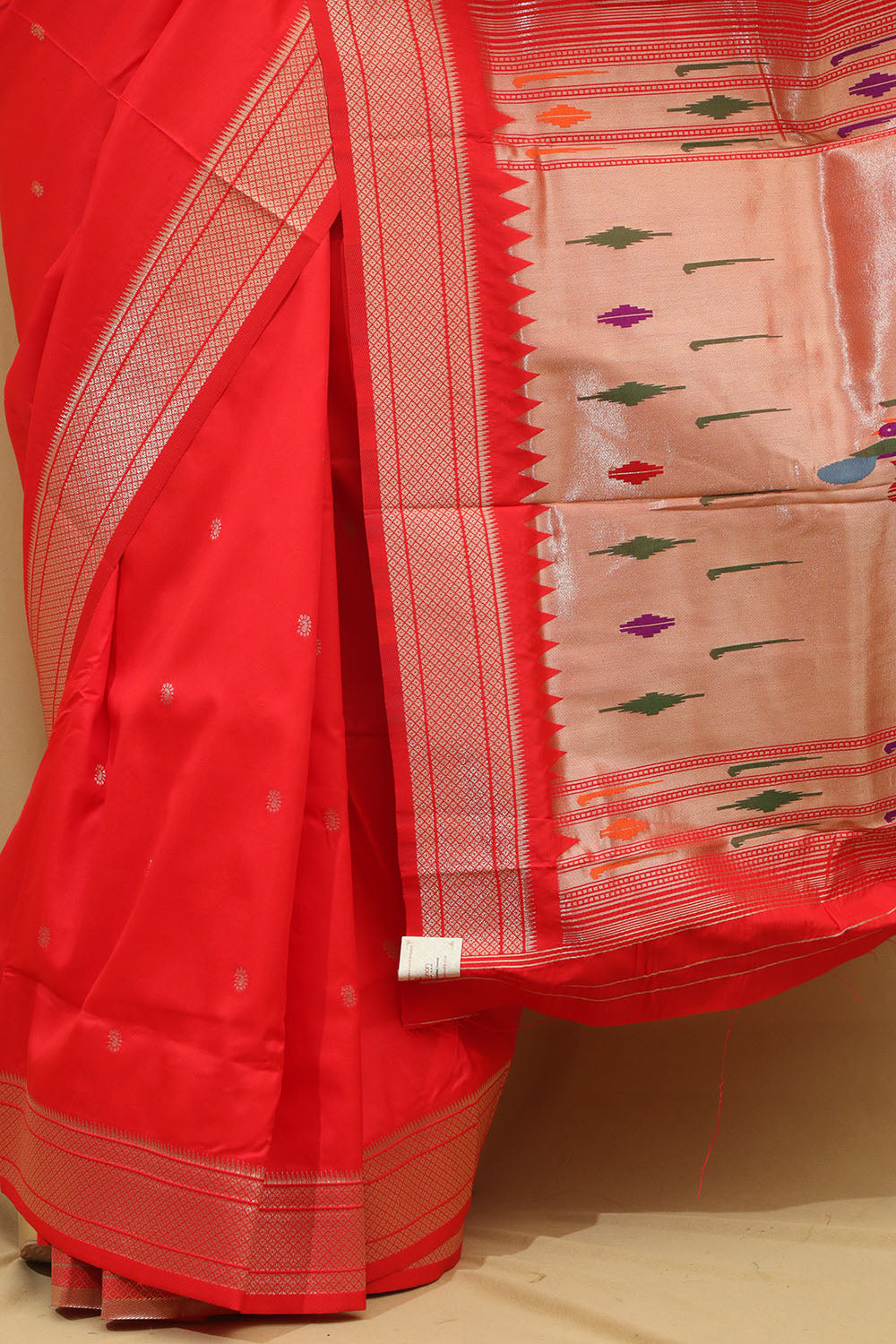 Exquisite Red Paithani Silk Peacock Design Saree - Luxurion World