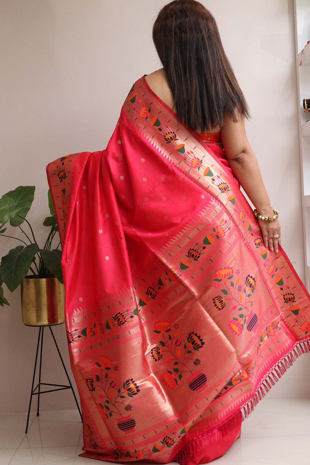 Beautiful Pink Silk Paithani Flower Design Saree - Luxurion World