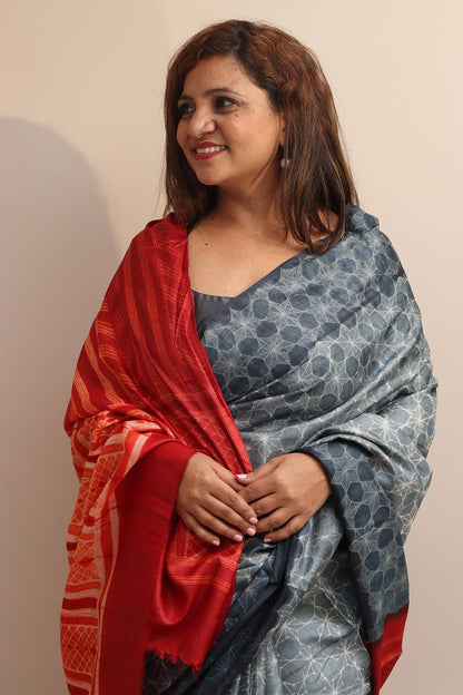 Elegant Grey Shibori Tussar Silk Saree - Luxurion World