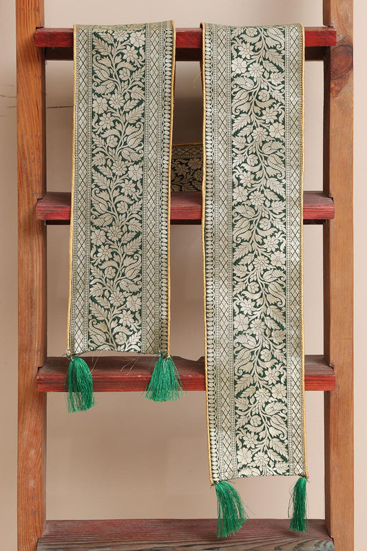 Luxurion World Customised Royal Swagat Stole/Dupatta – Elegant and Luxurious Green Banarasi Silk Stole With a Beautifully Matching Tassel for Welcoming Guests at Weddings, Anniversaries or Grand Celebratory Occasions - Luxurion World
