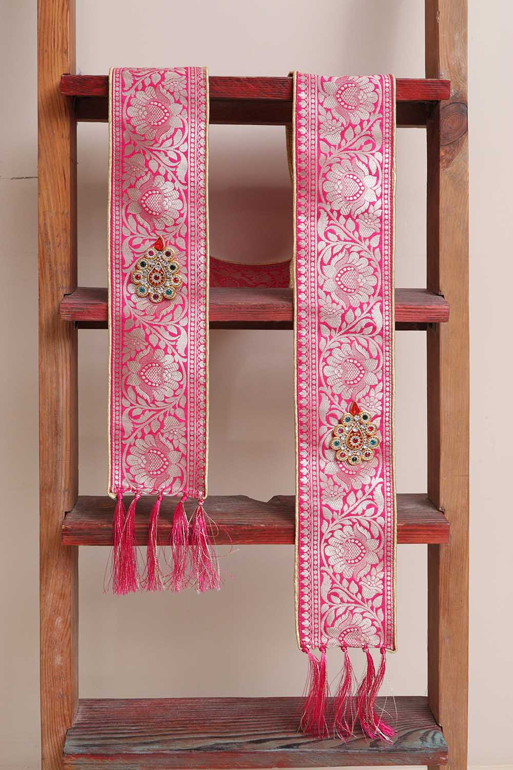 Luxurion World Customised Royal Swagat Stole ,Khesh, Patka, Gamcha, Dupatta – Elegant and Luxurious Pink Banarasi Silk Stole With a Beautifully Matching Tassel & Brooch for Welcoming Guests at Weddings, Anniversaries or Grand Celebratory Occasions - Luxurion World