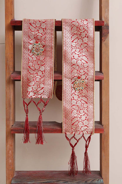 Luxurion World Customised Royal Swagat Stole ,Khesh, Patka, Gamcha, Dupatta – Elegant and Luxurious Red Banarasi Silk Stole With a Beautifully Matching Tassel & Brooch for Welcoming Guests at Weddings, Anniversaries or Grand Celebratory Occasions - Luxurion World