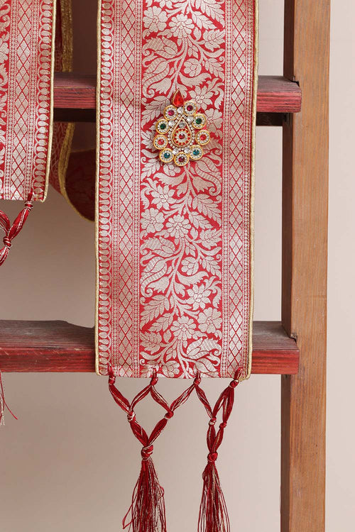 Luxurion World Customised Royal Swagat Stole ,Khesh, Patka, Gamcha, Dupatta – Elegant and Luxurious Red Banarasi Silk Stole With a Beautifully Matching Tassel & Brooch for Welcoming Guests at Weddings, Anniversaries or Grand Celebratory Occasions - Luxurion World
