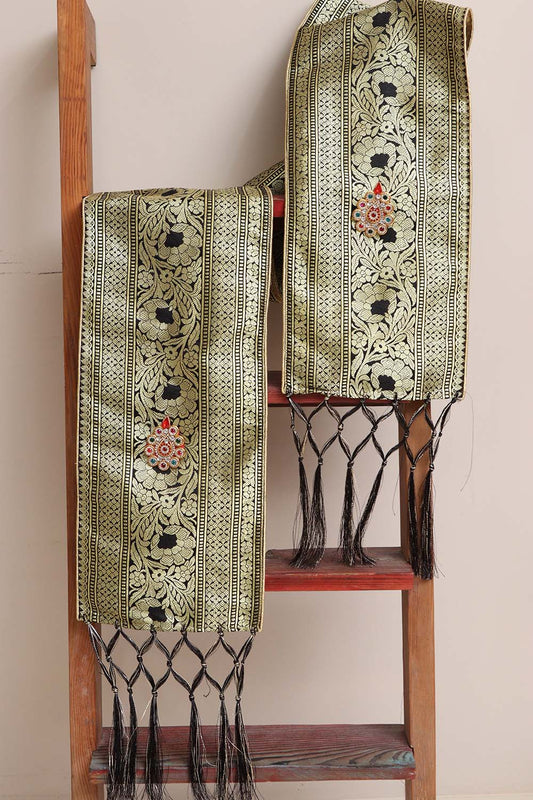 Luxurion World Customised Royal Swagat Stole/Dupatta – Elegant and Luxurious Black Banarasi Silk Stole With a Beautifully Matching Tassel & Brooch for Welcoming Guests at Weddings, Anniversaries or Grand Celebratory Occasions - Luxurion World