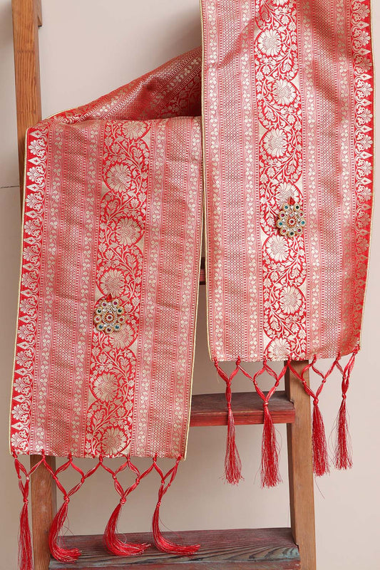 Luxurion World Customised Royal Swagat Stole/Dupatta – Elegant and Luxurious Red Banarasi Silk Stole With a Beautifully Matching Tassel & Brooch for Welcoming Guests at Weddings, Anniversaries or Grand Celebratory Occasions - Luxurion World