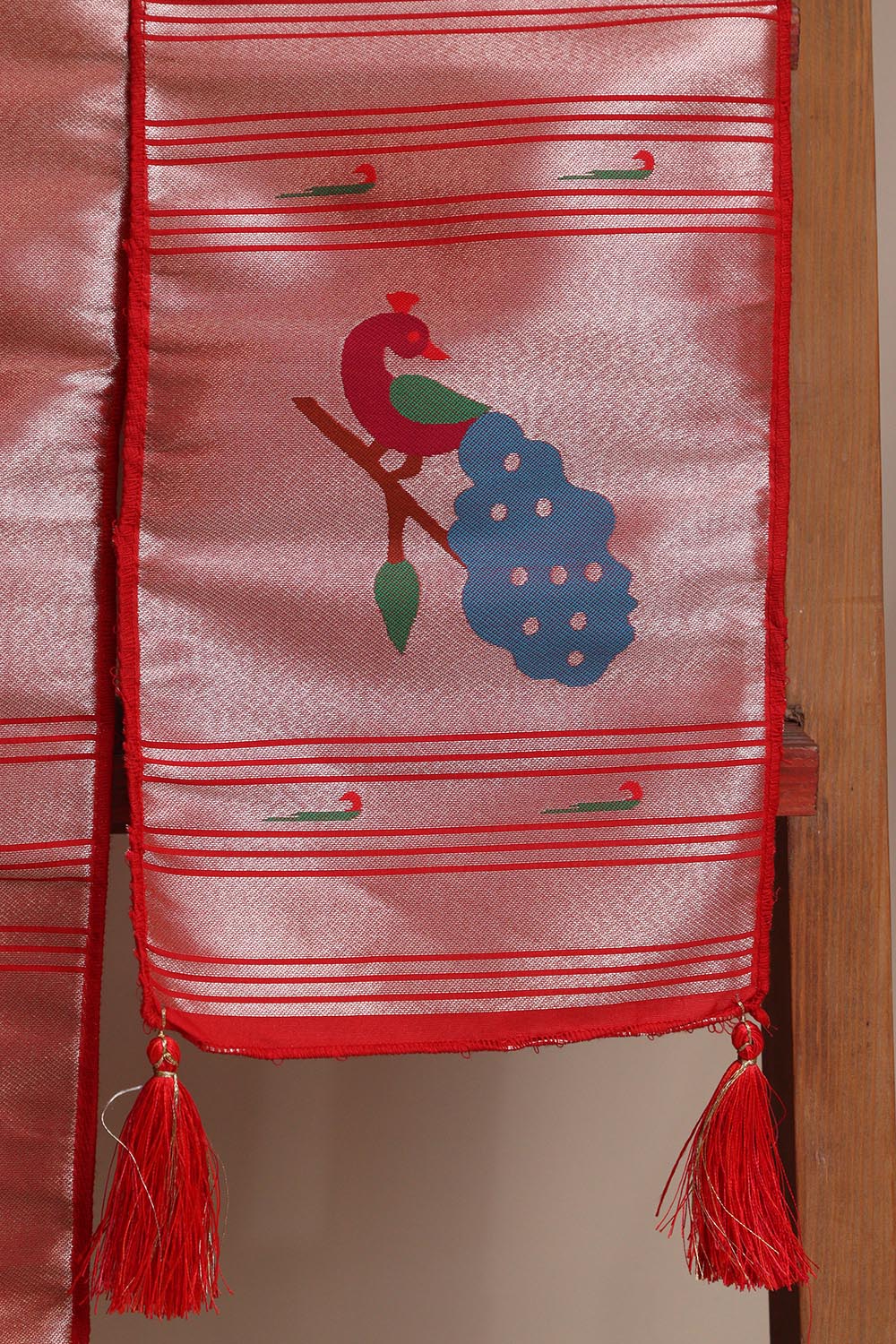Luxurion World Customised Royal Swagat Stole/Dupatta – Elegant and Luxurious Red Paithani Silk with Peacock Stole With a Beautifully Matching Tassel for Welcoming Guests at Weddings, Anniversaries or Grand Celebratory Occasions - Luxurion World