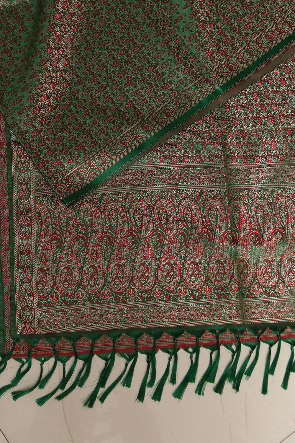 Elegant Green Banarasi Silk Tanchui jamawar Stole - Luxurion World