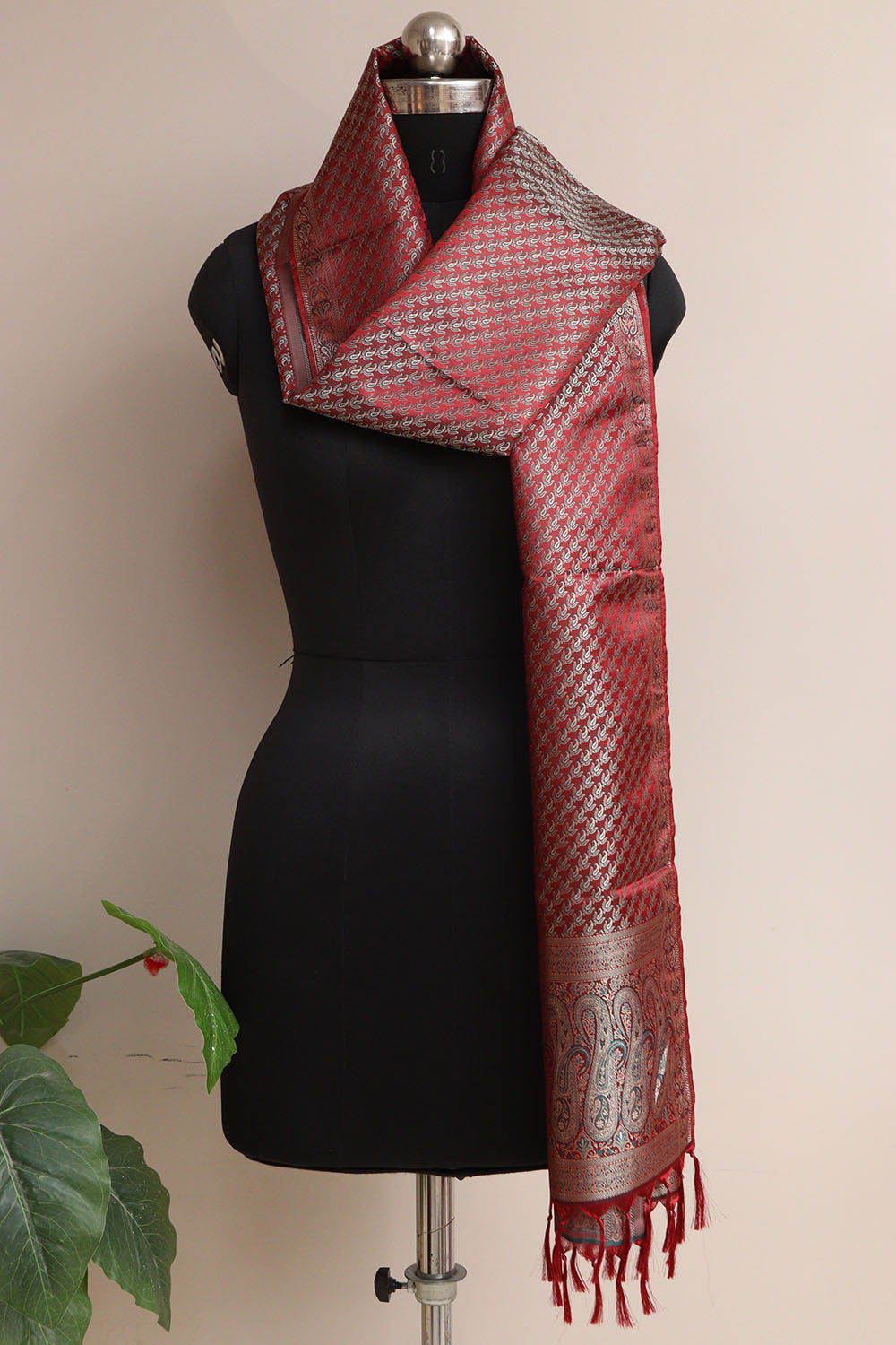 Elegant Maroon Banarasi Silk Tanchui jamawar Stole - Luxurion World
