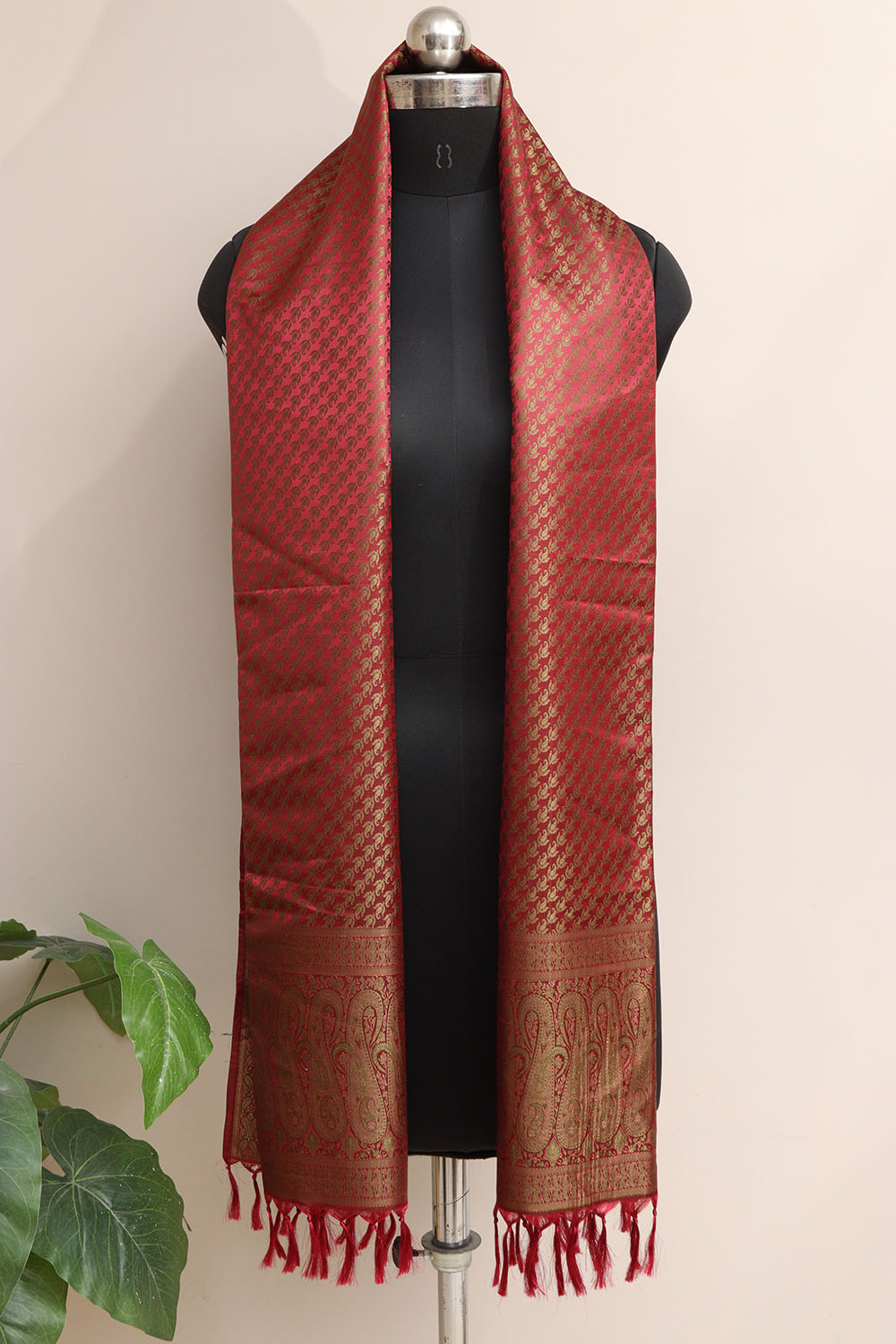Elegant Maroon Banarasi Silk Tanchui jamawar Stole - Luxurion World