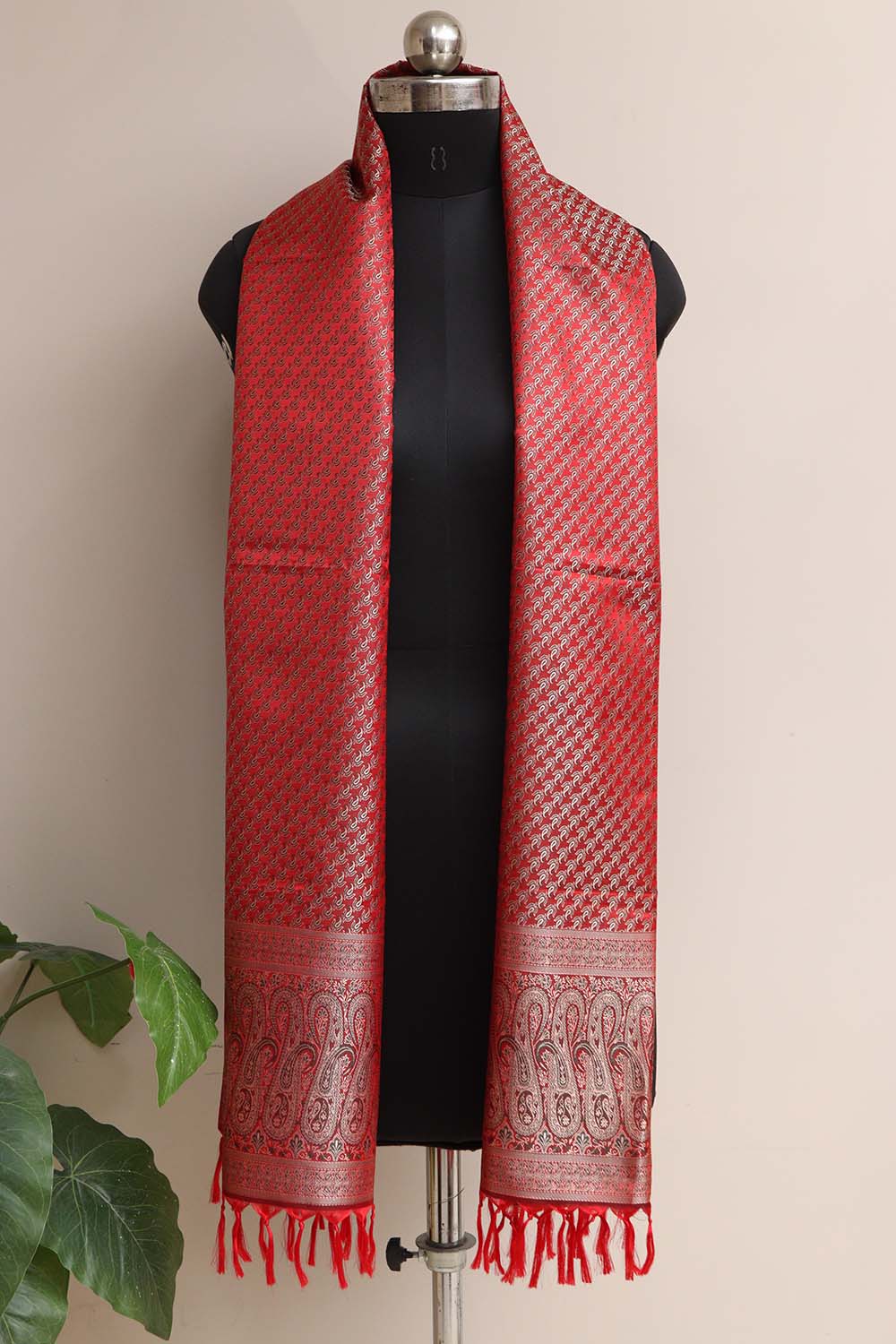 Elegant Red Banarasi Silk Tanchui jamawar Stole - Luxurion World