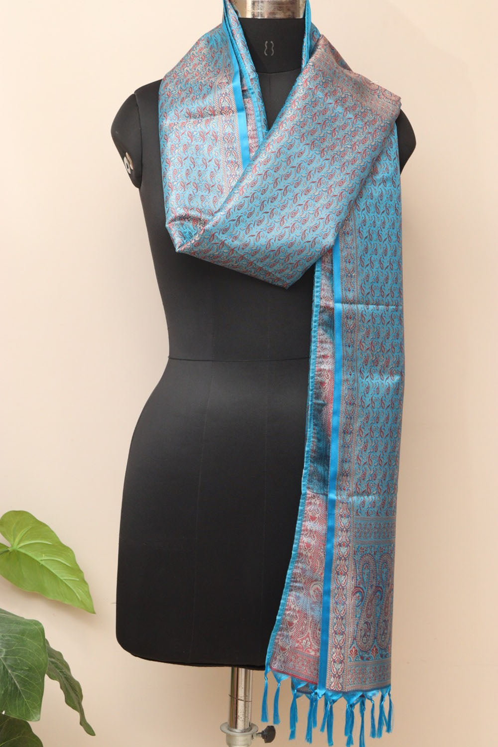Elegant Blue Banarasi Silk Tanchui Jamawar Stole - Luxurion World- Crafted Heirlooms