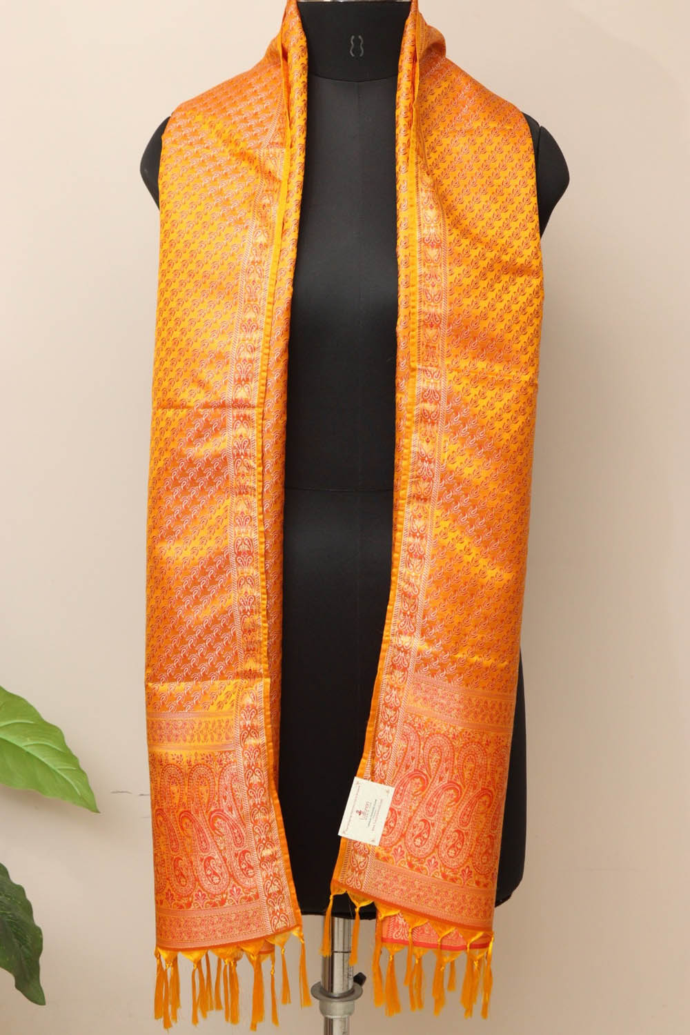 Yellow Banarasi Silk Tanchui Jamawar Stole - Elegant and Luxurious - Luxurion World- Crafted Heirlooms
