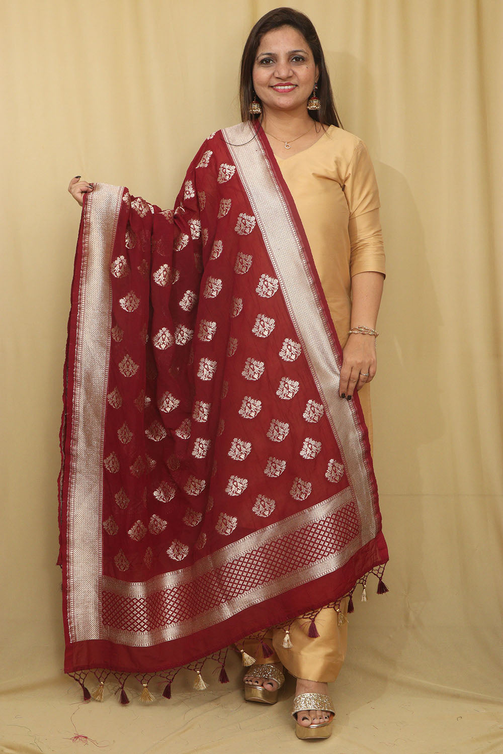 Elegant Maroon Banarasi Georgette Stole - Luxurion World
