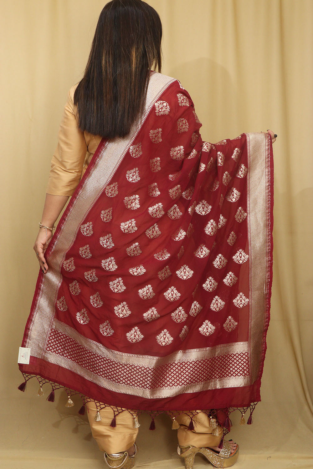 Elegant Maroon Banarasi Georgette Stole - Luxurion World
