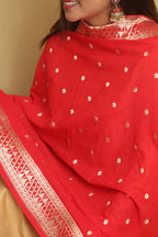 Red Banarasi Georgette Stole: Elegant and Luxurious - Luxurion World- Crafted Heirlooms