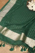Stunning Green Banarasi Silk Stole - Elegant and Luxurious - Luxurion World- Crafted Heirlooms