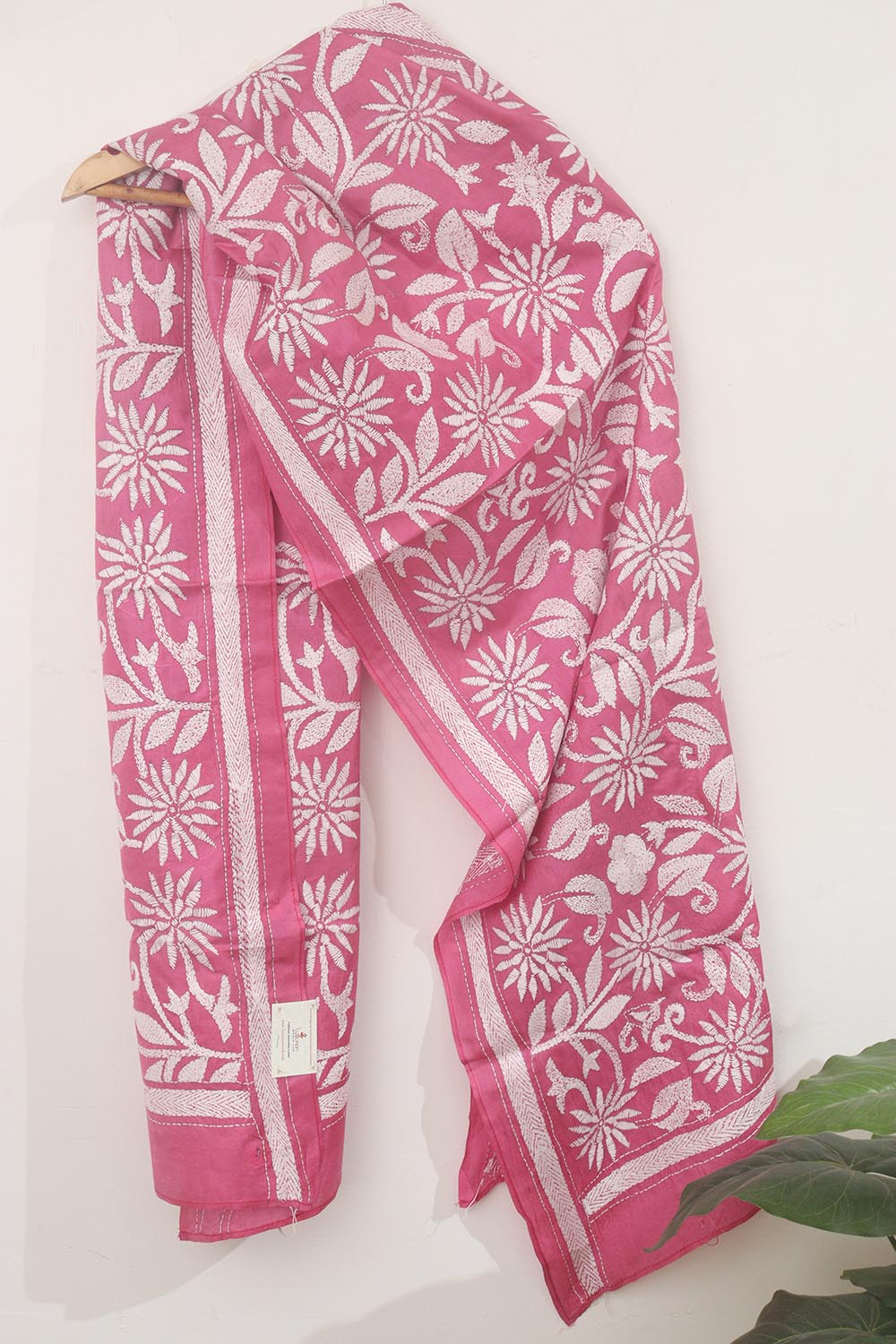Exquisite Pink Kantha Silk Stole: Hand-Embroidered Elegance - Luxurion World