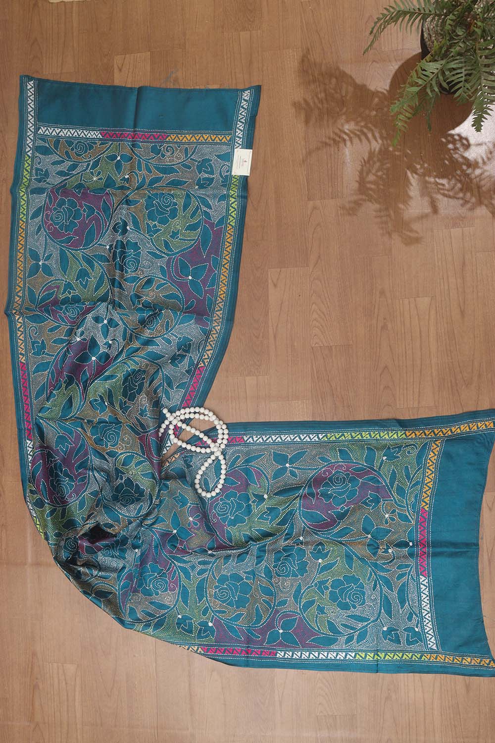 Blue Hand Embroidered Kantha Pure Bangalore Silk Stole: Elegant and Exquisite Fashion Accessory - Luxurion World