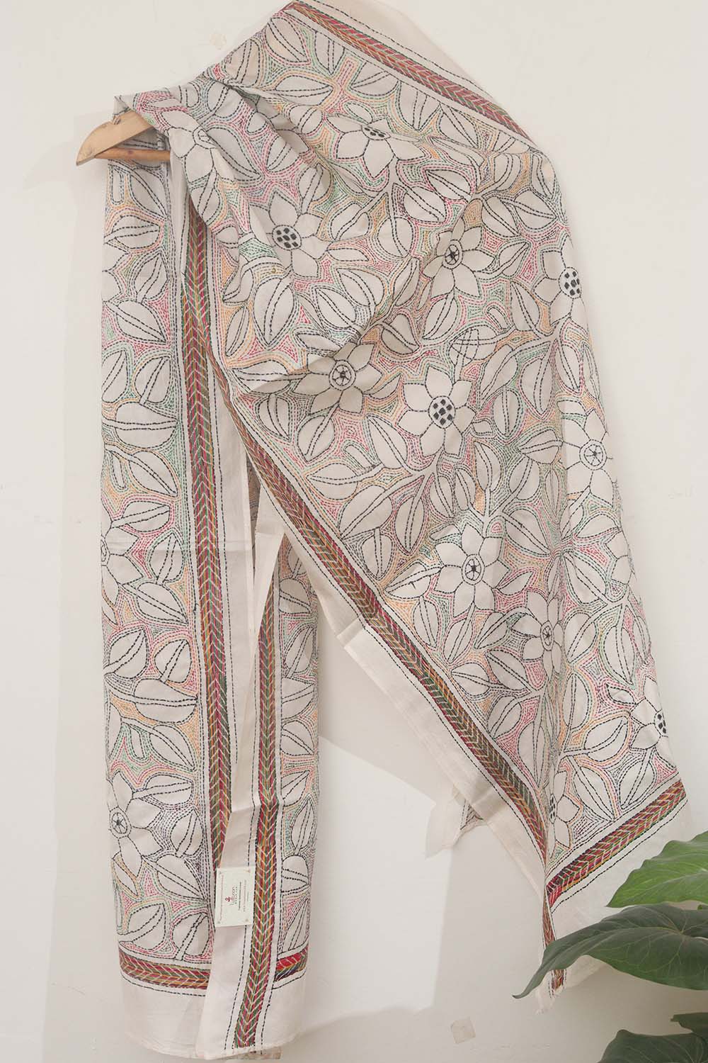 Elegant Off White Kantha Silk Stole with Hand Embroidery - Luxurion World