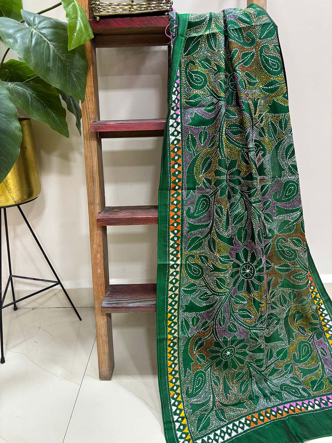 Green Hand Embroidered Kantha Bangalore Silk Stole - Luxurion World- Crafted Heirlooms