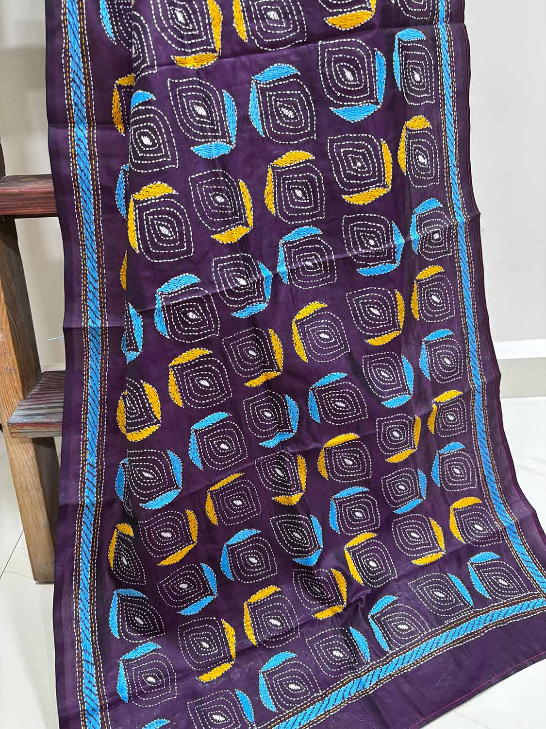 Exquisite Purple Hand Embroidered Kantha Bangalore Silk Stole - Luxurion World