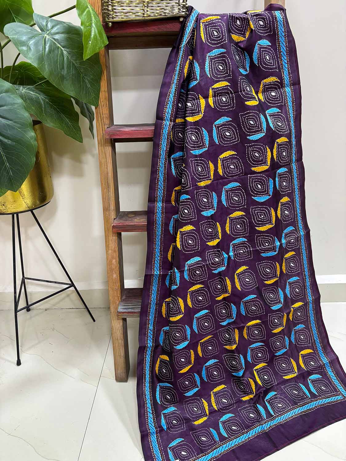 Exquisite Purple Hand Embroidered Kantha Bangalore Silk Stole - Luxurion World