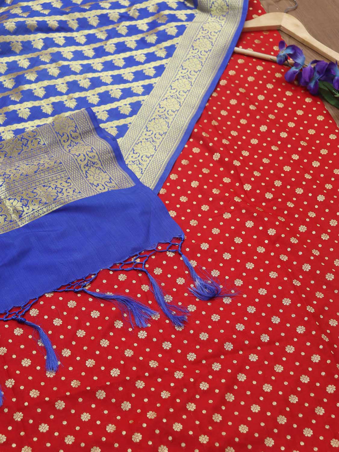 Stunning Red Banarasi Silk Fabric with Blue Dupatta and Zari Booti Design - Luxurion World