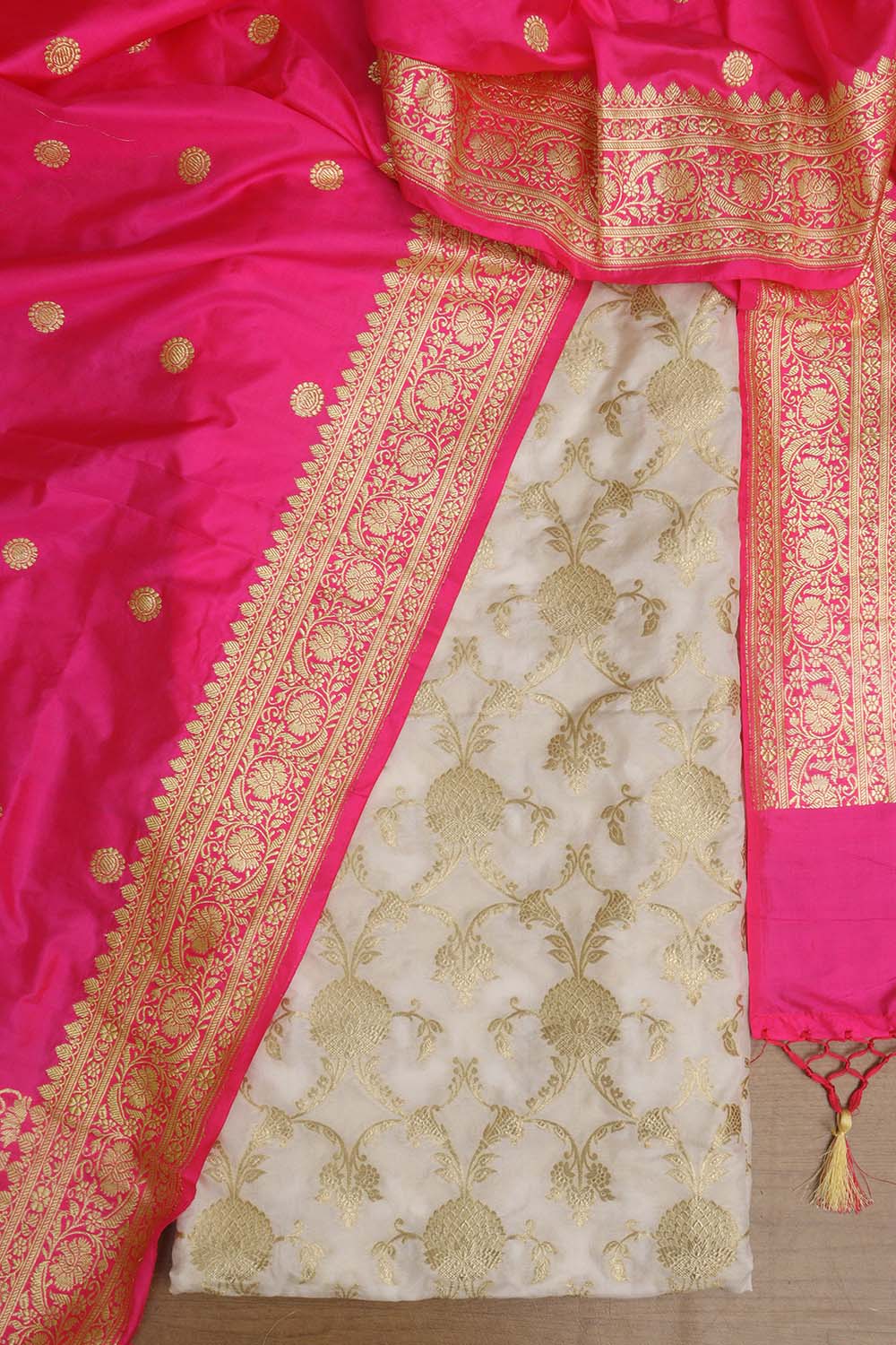 Dyeable Banarasi Silk Suit With Banarasi Pure Katan Silk Kadwa Dupatta - Luxurion World