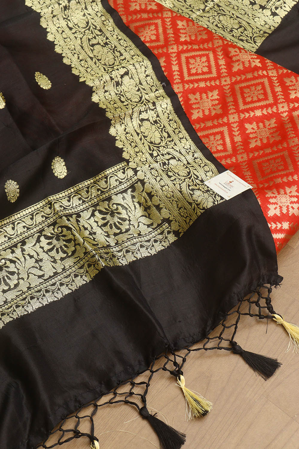 Red Banarasi Silk Suit With Banarasi Pure Katan Silk Kadwa Dupatta - Luxurion World