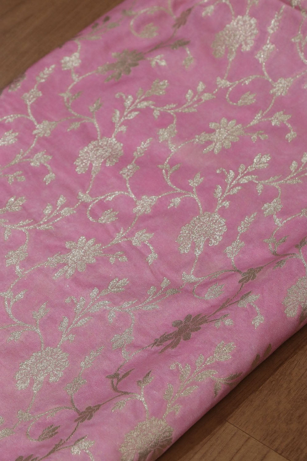 Pink Banarasi Silk Suit With Maroon Banarasi Silk Meenakari Dupatta - Luxurion World