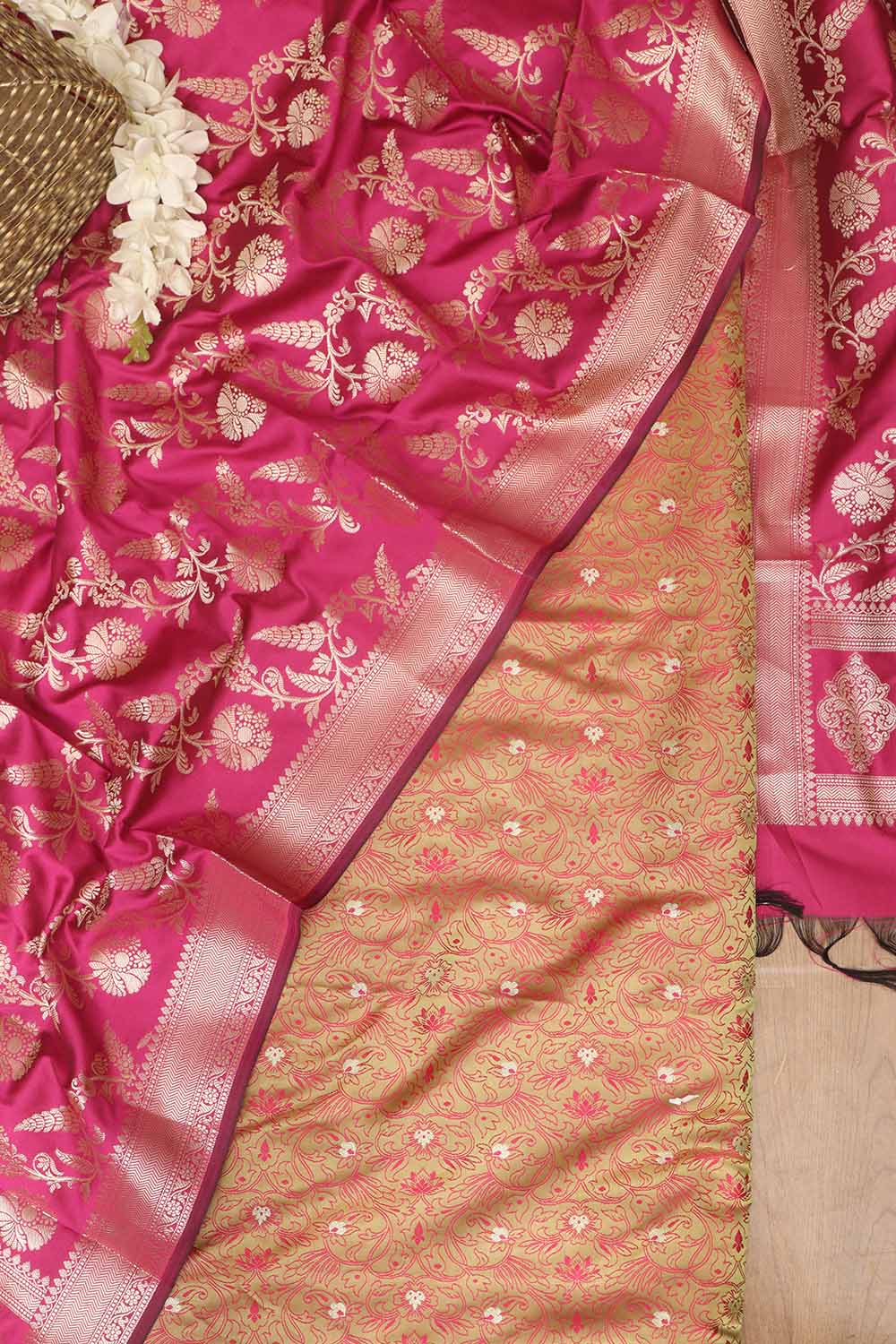 Elegant Green Banarasi Tanchui Silk Suit With Pink Banarasi Silk Dupatta - Luxurion World