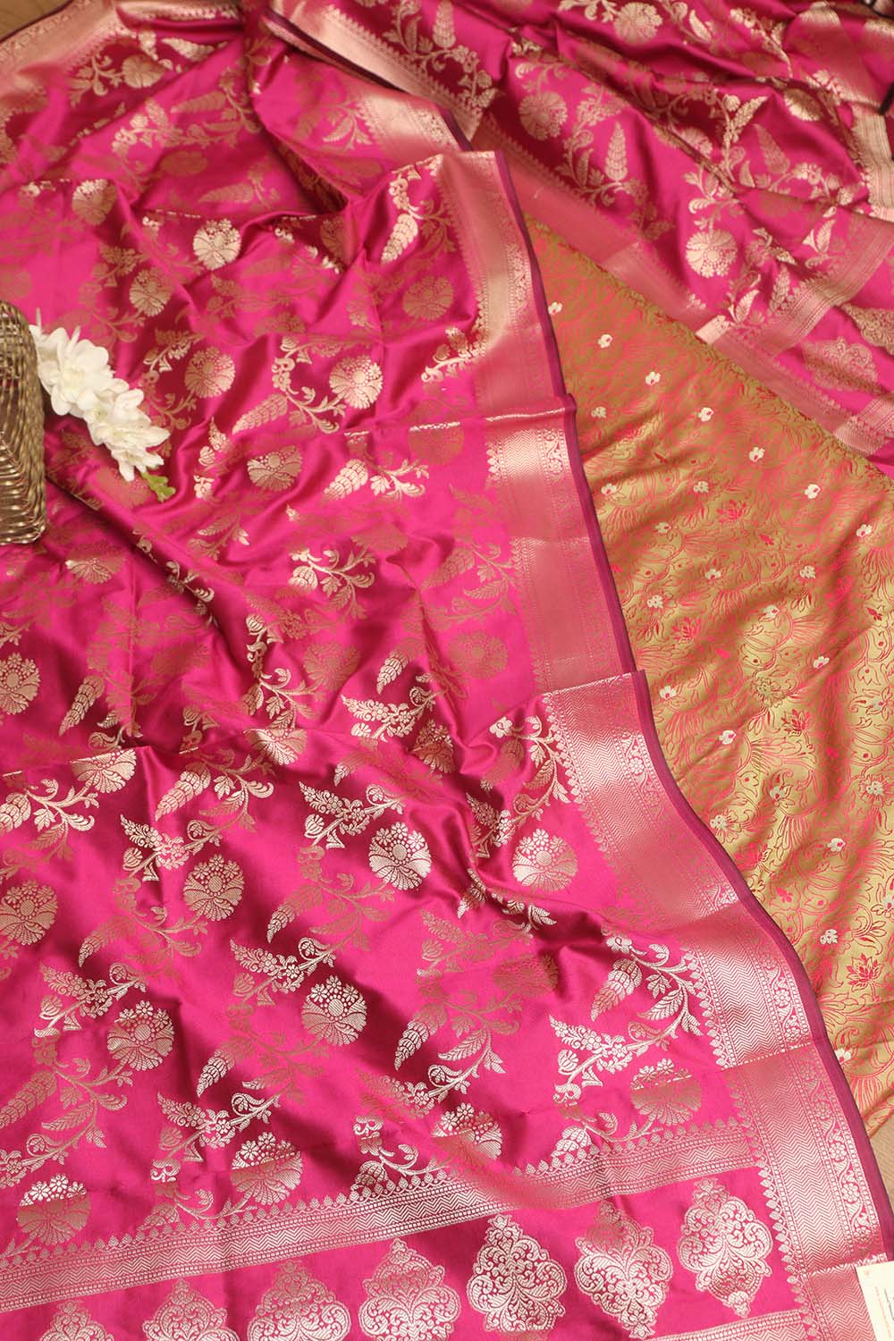 Elegant Green Banarasi Tanchui Silk Suit With Pink Banarasi Silk Dupatta - Luxurion World
