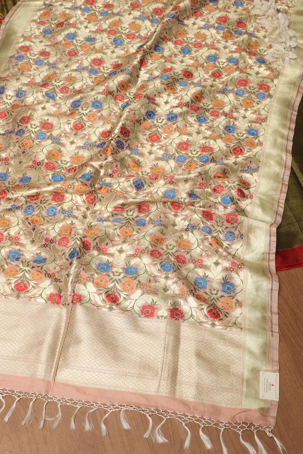 Stunning Green Plain Tissue Cotton Suit With Banarasi Kimkhwab Design Silk Dupatta - Luxurion World