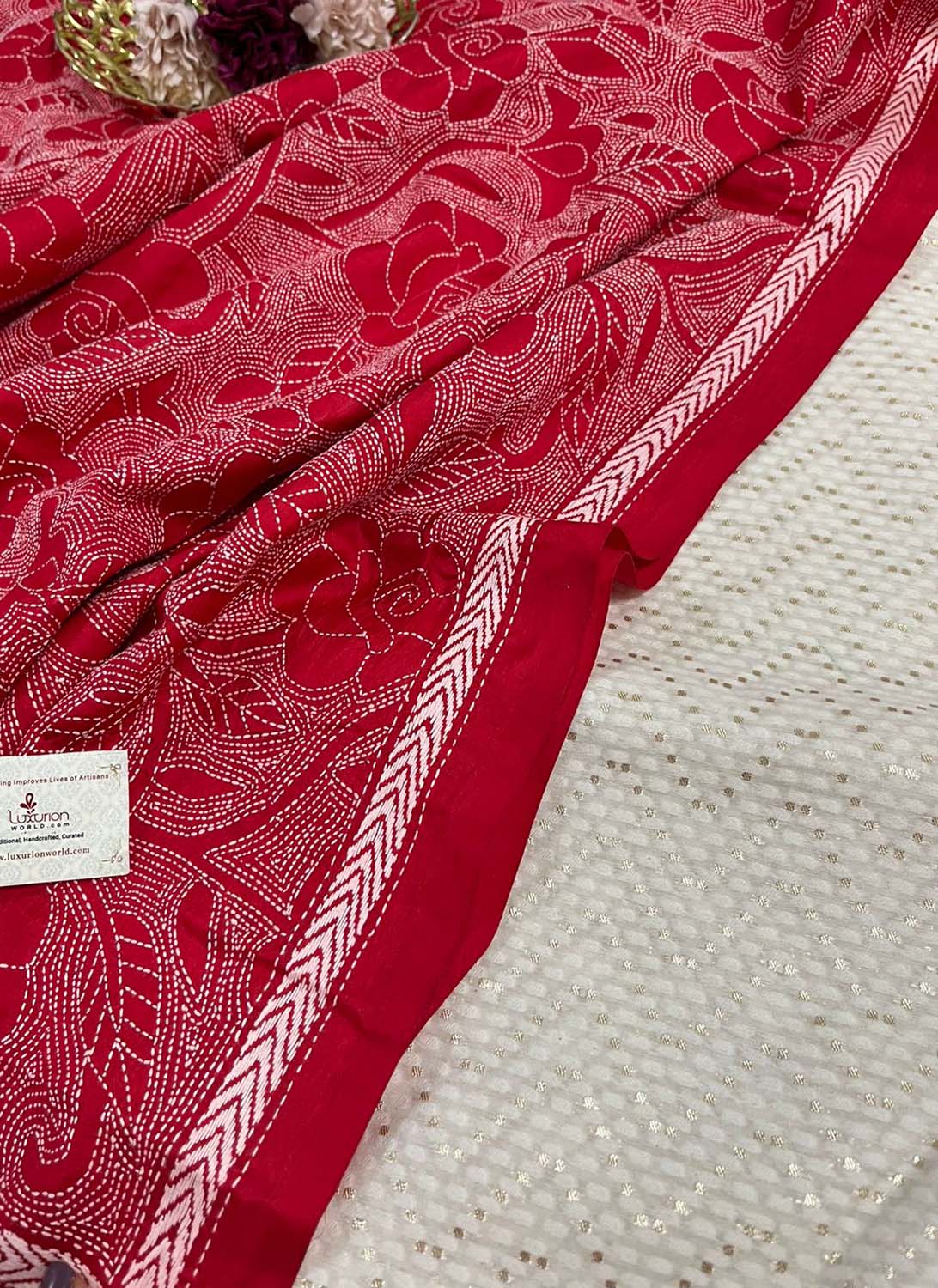 Dyeable Banarasi Cotton Silk Suit With Red Hand Embroidered Kantha Pure Bangalore Silk Dupatta - Luxurion World