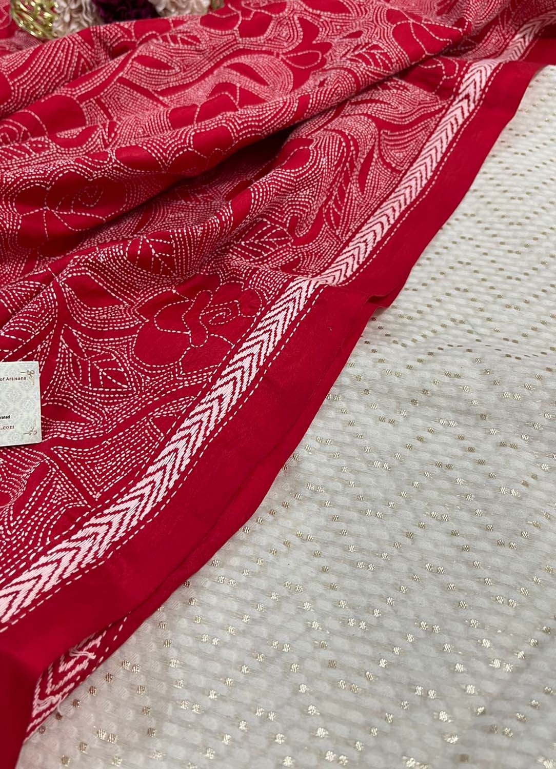 Dyeable Banarasi Cotton Silk Suit With Red Hand Embroidered Kantha Pure Bangalore Silk Dupatta - Luxurion World